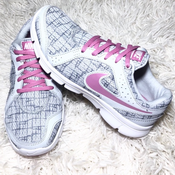 Nike Shoes - Like NEW! Nike Flex Grey/Pink Sneakers Size 6.5
